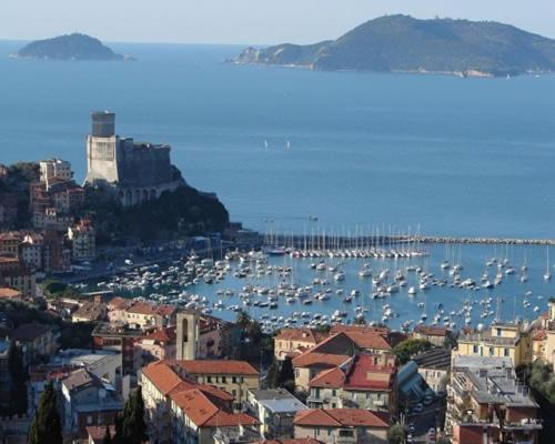 Appartamento Bilocale con giardino near Lerici Trebiano Esterno foto