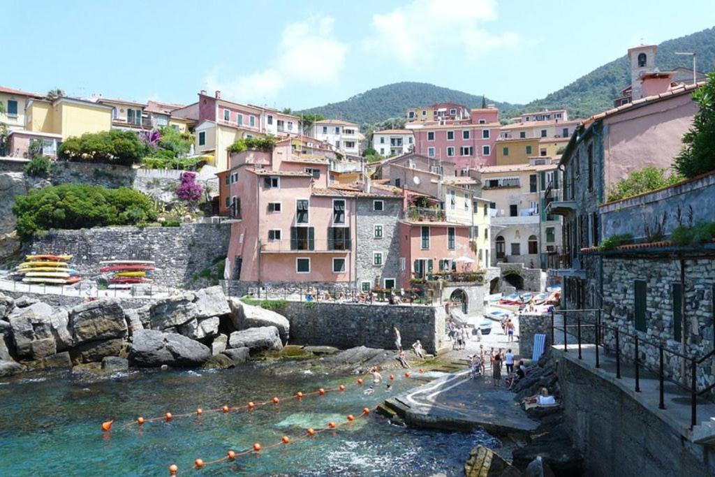 Appartamento Bilocale con giardino near Lerici Trebiano Esterno foto